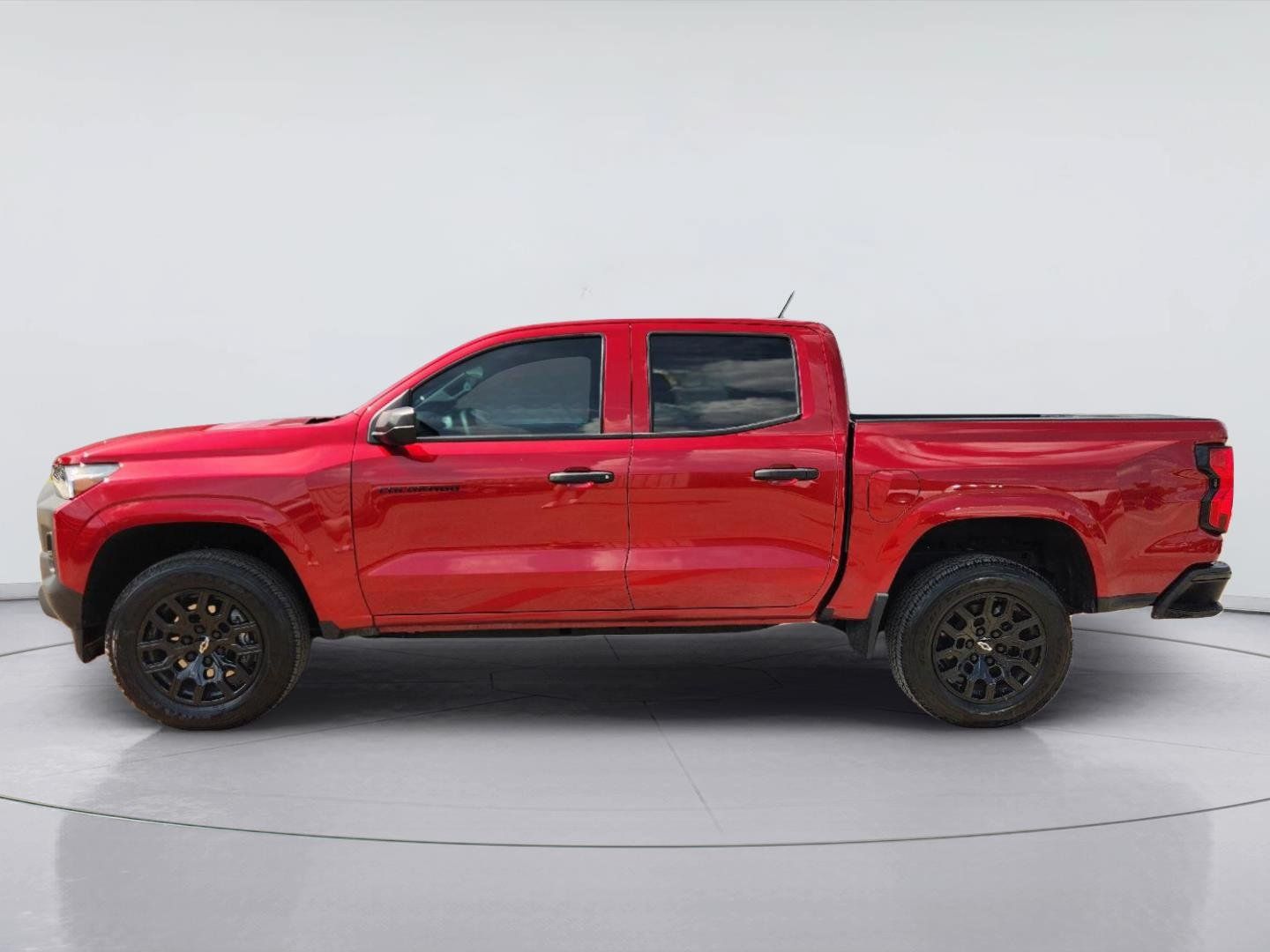 Used 2025 Chevrolet Colorado W/T w/ WT Custom Package RWD image 4