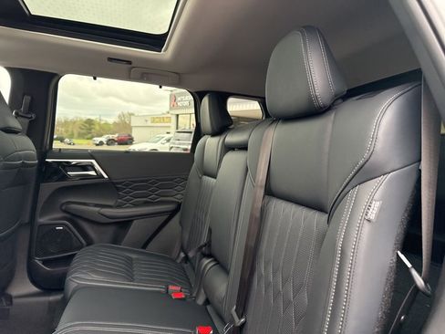 New 2026 Mitsubishi Outlander SEL image 41