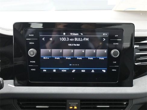 New 2025 Volkswagen Jetta SE image 32