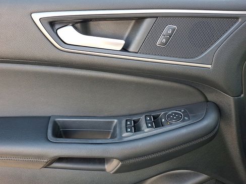 Used 2022 Ford Edge SEL w/ Convenience Package image 13