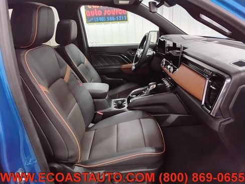 Used 2024 GMC Canyon AT4 w/ AT4 Premium Package image 14