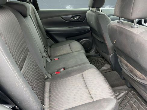 Used 2018 Nissan Rogue SV AWD/4WD image 27