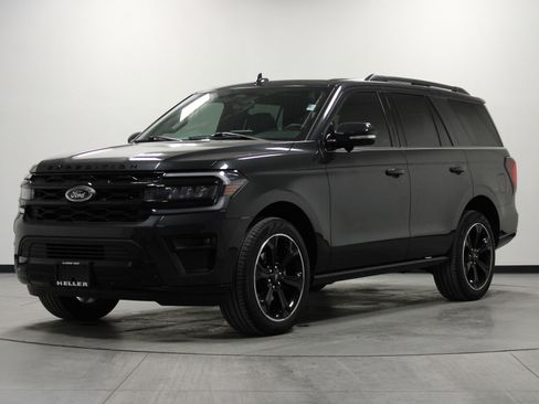 Used 2024 Ford Expedition Limited image 8