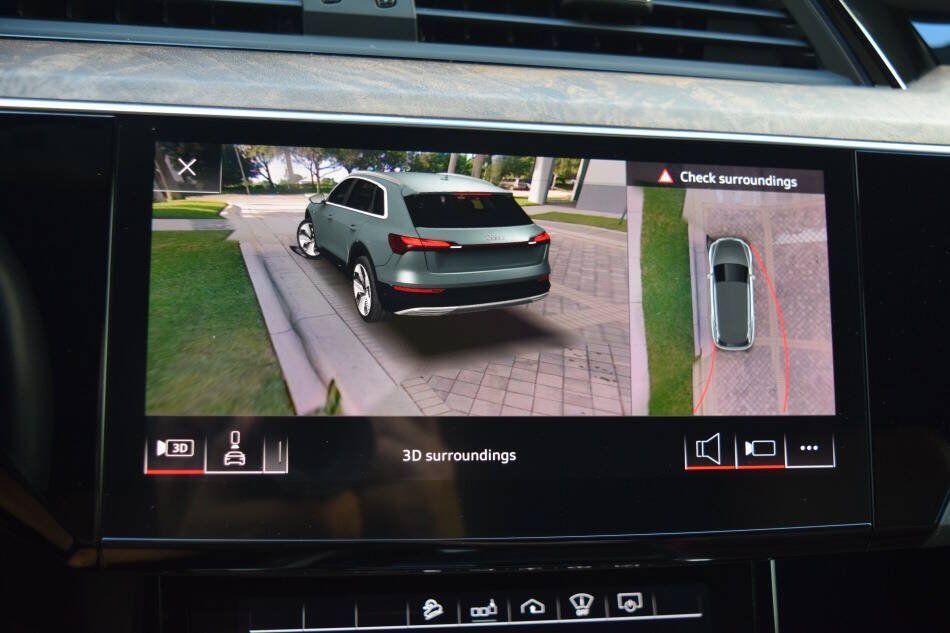 Used 2019 Audi e-tron Prestige w/ Prestige Package AWD/4WD image 60