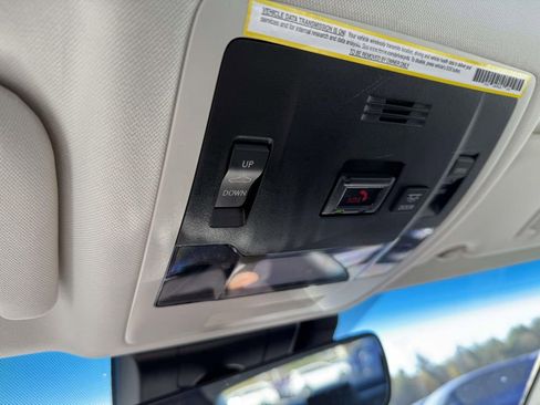 Used 2023 Lexus ES 350 Premium image 25