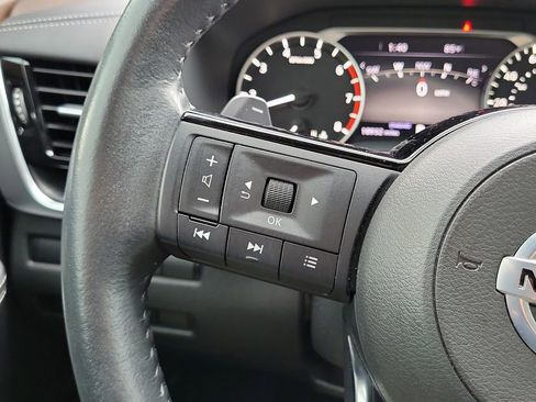 Used 2021 Nissan Rogue SL w/ Premium Package image 14