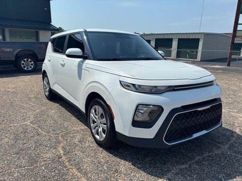 Used 2022 Kia Soul LX FWD image 7