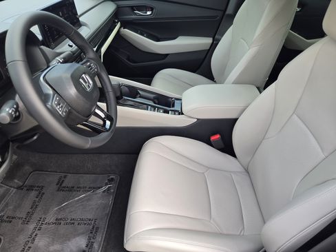 Certified 2026 Honda Accord EX-L image 9