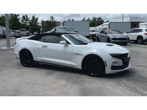 Used 2019 Chevrolet Camaro SS RWD image 2