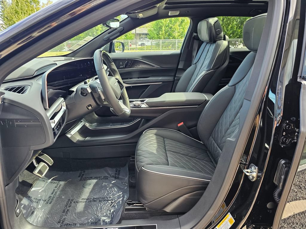 New 2026 Cadillac Lyriq V AWD/4WD image 21