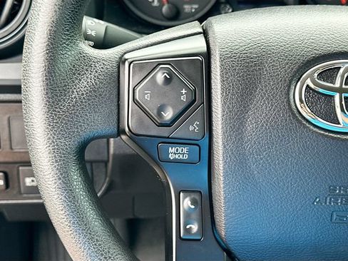 Used 2022 Toyota Tacoma SR AWD/4WD image 10