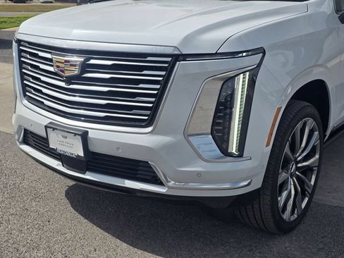 New 2026 Cadillac Escalade ESV Platinum Luxury AWD/4WD image 10