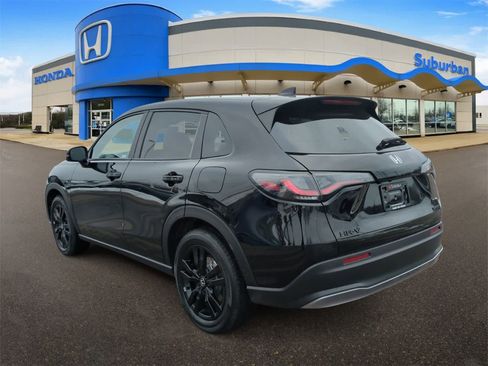 Used 2023 Honda HR-V LX image 6