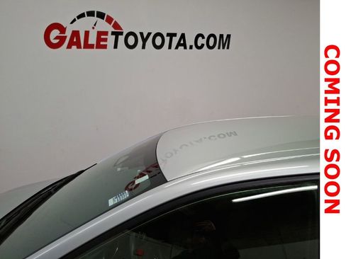 Used 2024 Toyota Corolla SE image 6
