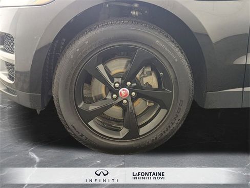 Used 2017 Jaguar F-PACE Premium image 36