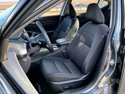 Used 2025 Nissan Altima 2.5 SV image 7