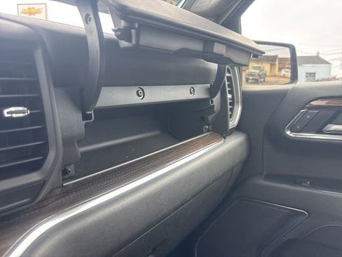 Used 2023 Chevrolet Silverado 1500 LT image 10