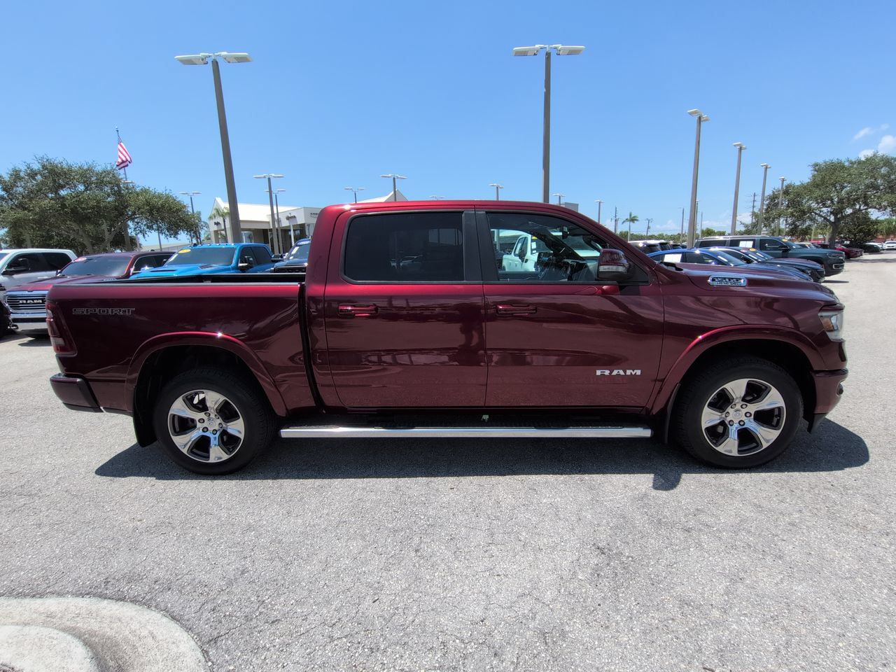 Used 2022 RAM 1500 Laramie w/ Sport Appearance Package AWD/4WD image 4