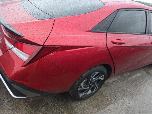 Used 2025 Hyundai Elantra Sport FWD image 9