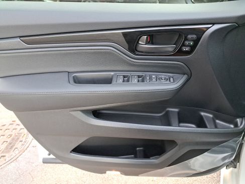 New 2026 Honda Odyssey Touring image 21