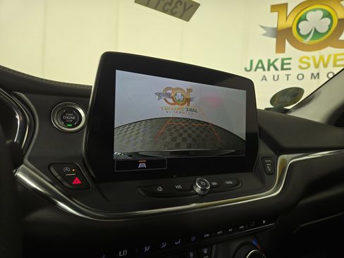 Used 2025 Chevrolet Blazer LT w/ Convenience Package FWD image 19