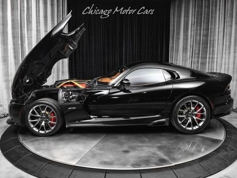 Used 2014 SRT Viper GTS w/ GTS Laguna Interior Package RWD image 30
