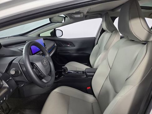 Used 2024 Toyota Prius XLE FWD image 14