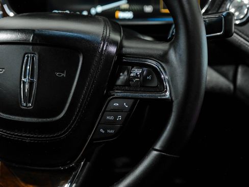 Used 2018 Lincoln Continental Reserve FWD image 23