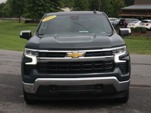 Used 2025 Chevrolet Silverado 1500 LT AWD/4WD image 2