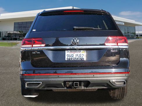 Used 2023 Volkswagen Atlas SE w/ Black Wheel Package image 5
