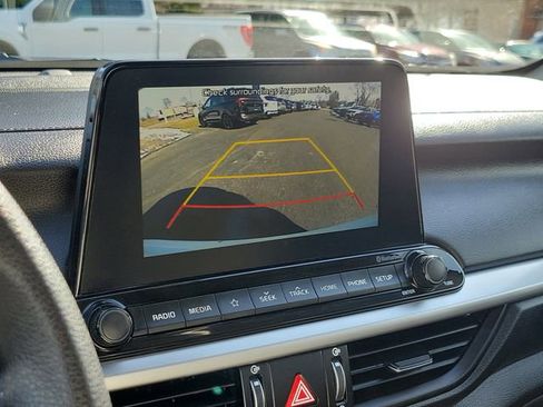 Certified 2019 Kia Forte LXS image 20