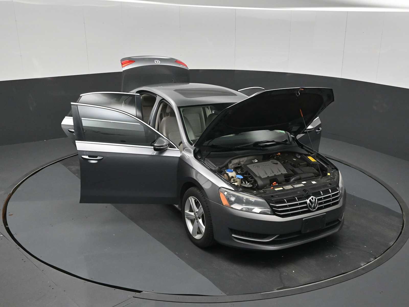 Used 2012 Volkswagen Passat TDI SE FWD image 35