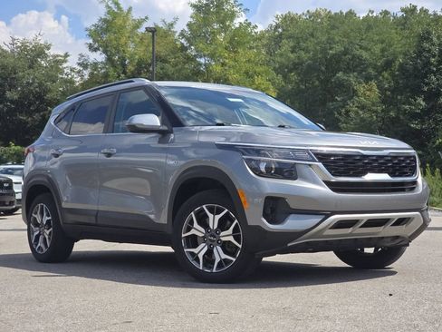 Used 2023 Kia Seltos EX AWD/4WD image 1