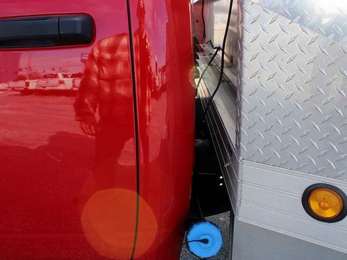 Used 2017 RAM 3500 Tradesman w/ Chrome Appearance Group image 12