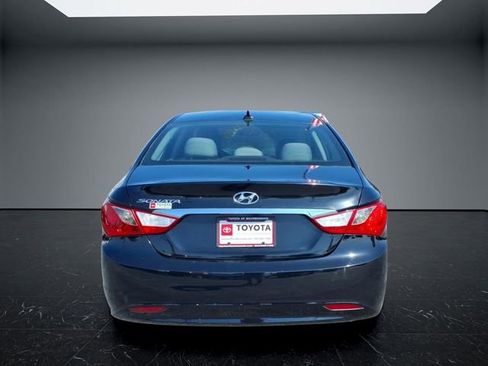 Used 2012 Hyundai Sonata GLS FWD image 4