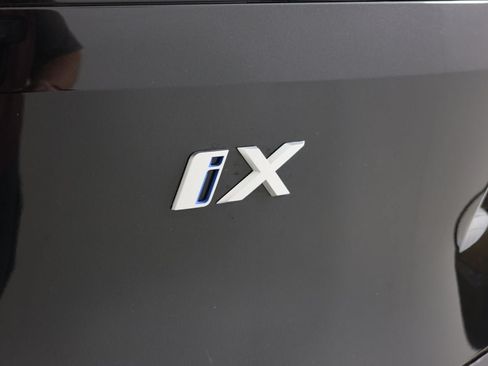 Used 2024 BMW iX xDrive50 w/ Premium Package AWD/4WD image 16