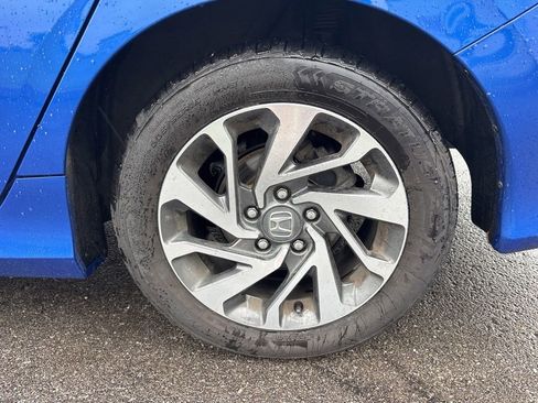 Used 2017 Honda Civic EX image 5