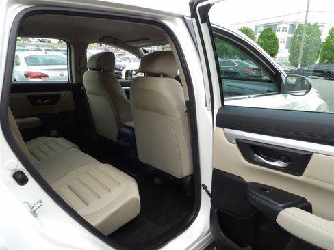 Used 2017 Honda CR-V LX image 14