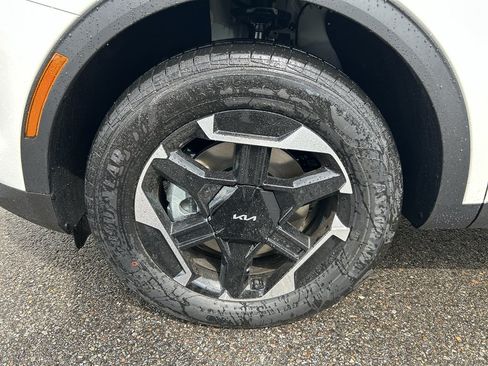 New 2026 Kia Sportage S AWD/4WD image 9