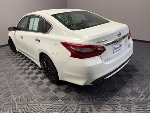 Used 2018 Nissan Altima 2.5 S w/ S Convenience Package FWD image 12