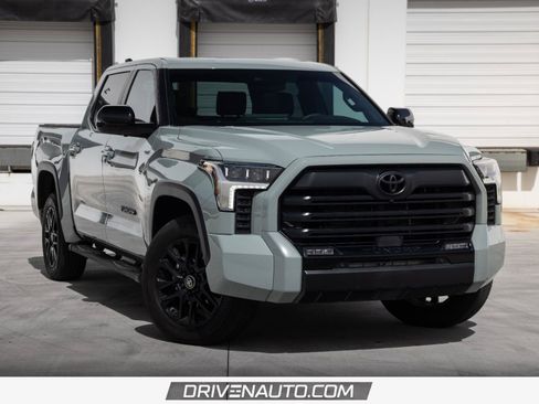 Used 2025 Toyota Tundra Limited AWD/4WD image 1