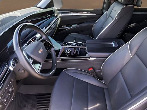 Certified 2025 Cadillac Escalade Sport w/ Touring Package image 9