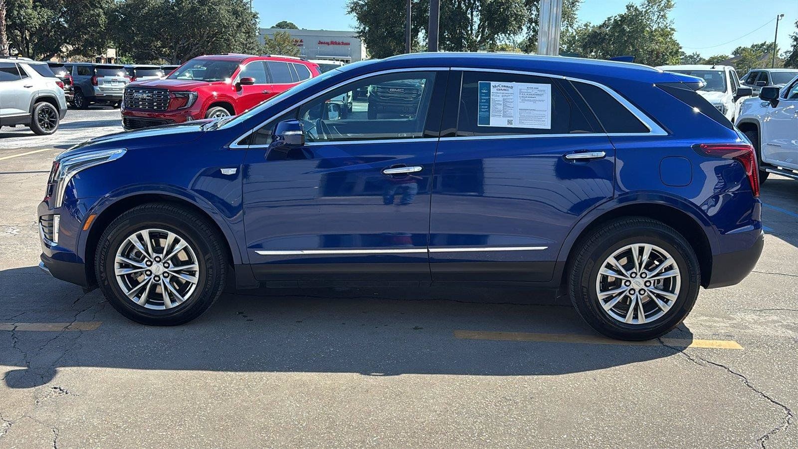 Certified 2023 Cadillac XT5 Premium Luxury AWD/4WD image 4