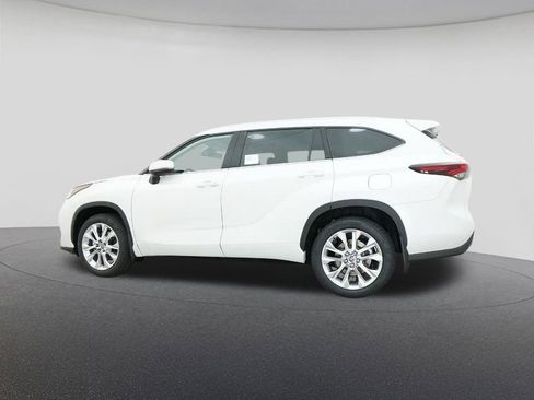 New 2026 Toyota Highlander Limited image 20