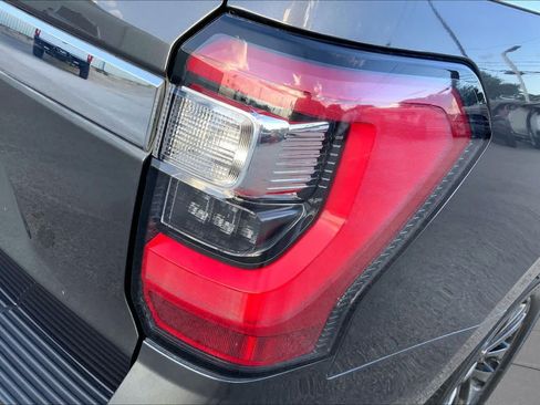 Used 2019 Ford Expedition Limited RWD image 28