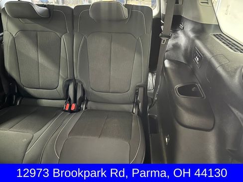 Used 2022 Jeep Grand Cherokee L Laredo w/ Luxury Tech Group I AWD/4WD image 21