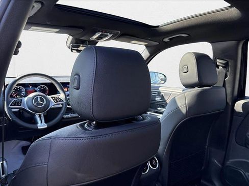 New 2025 Mercedes-Benz GLB 250 4MATIC image 17