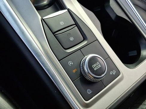 Used 2023 Ford Explorer Platinum w/ Technology Package image 28