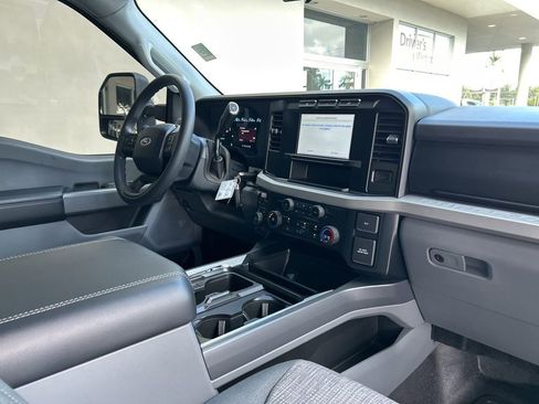 Used 2024 Ford F350 XLT image 25