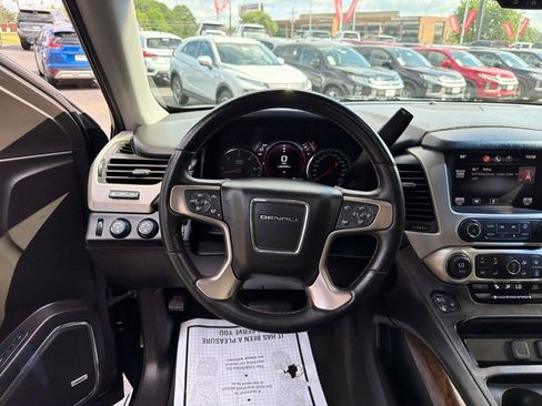 Used 2015 GMC Yukon XL Denali w/ Touring Package AWD/4WD image 45